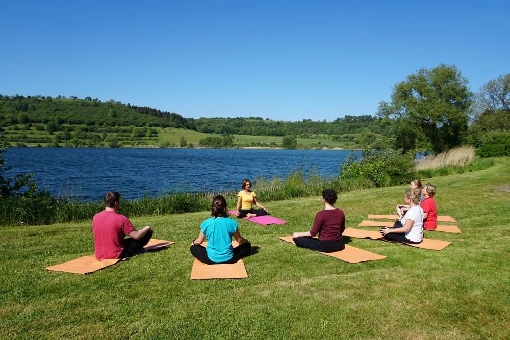Raus an die Luft! Natur im Wellnessurlaub erleben Sommer Entschleunigung Achtsamkeit