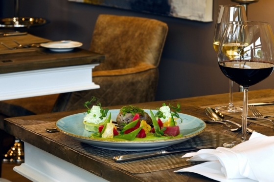 Teriyaki Schweinefilet mit Erbsenmuffin und Püree Wellnesshotel Teriyaki Schweinefilet Rezept Gourmet Gericht