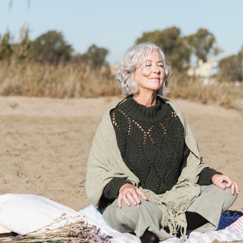 Yoga: Für mehr Wohlbefinden in den Wechseljahren